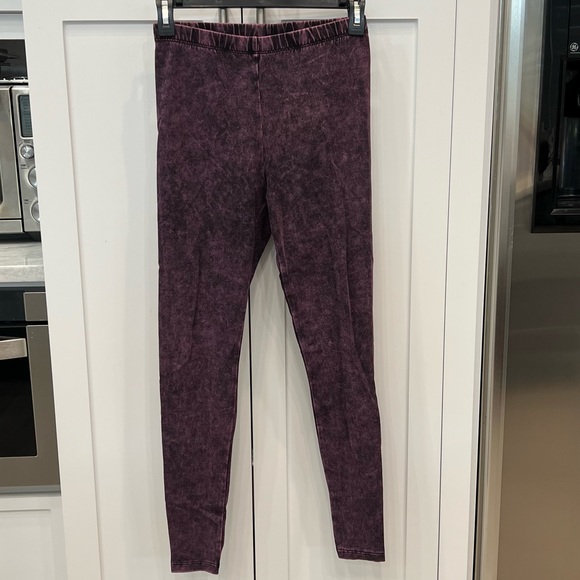 Zenana Outfitters Pants - ZENANA BlackBerry Mineral Wash Leggings